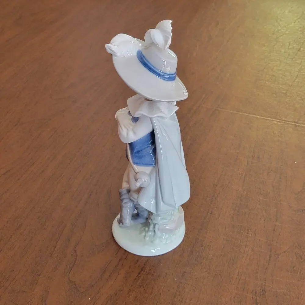 Vintage Lladro Nao The good swordsman little musketeer